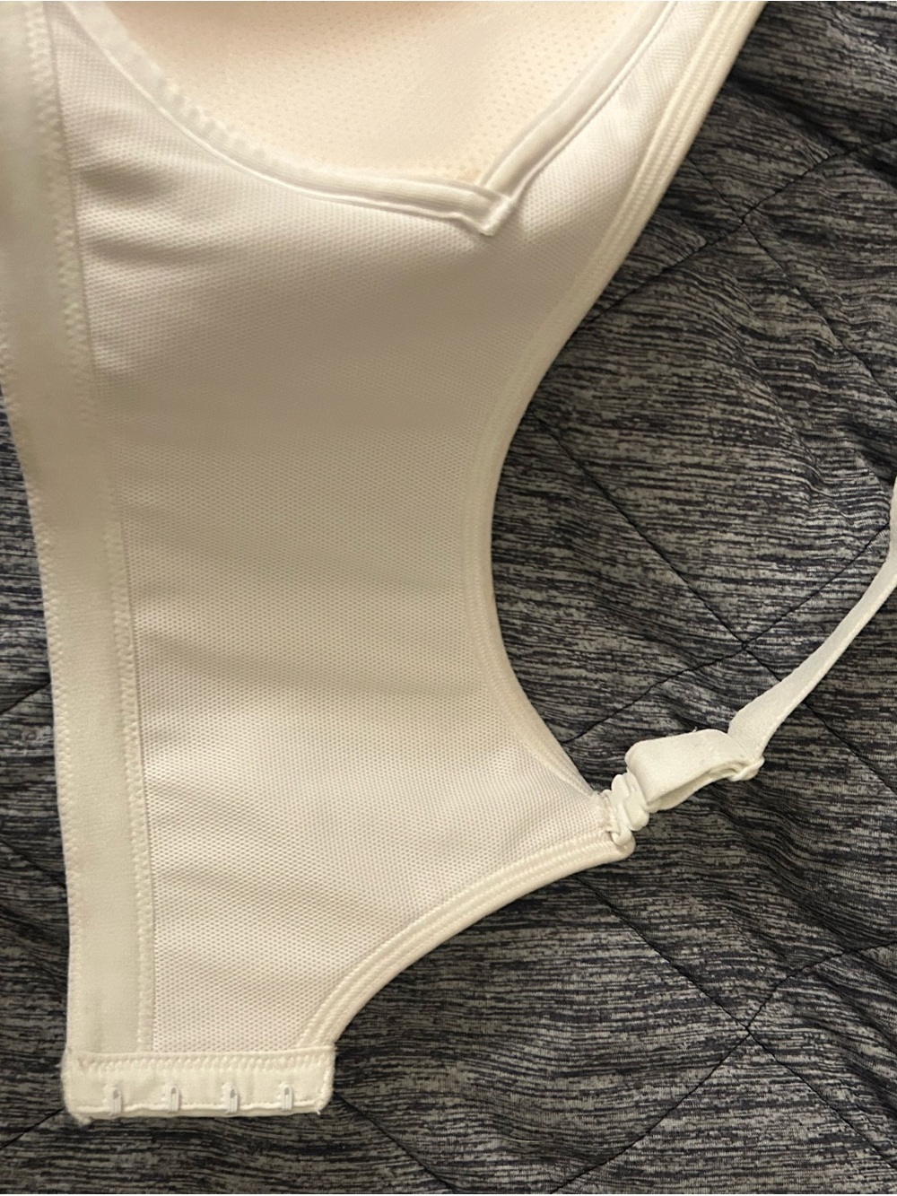 Vanity Fair® Full Figure Wire Free Sport Bra - 71500 - Picture 13 of 14